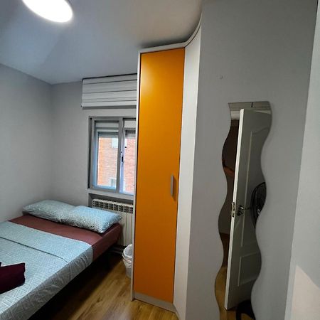 Bed Vallecas Hotel มาดริด ภายนอก รูปภาพ