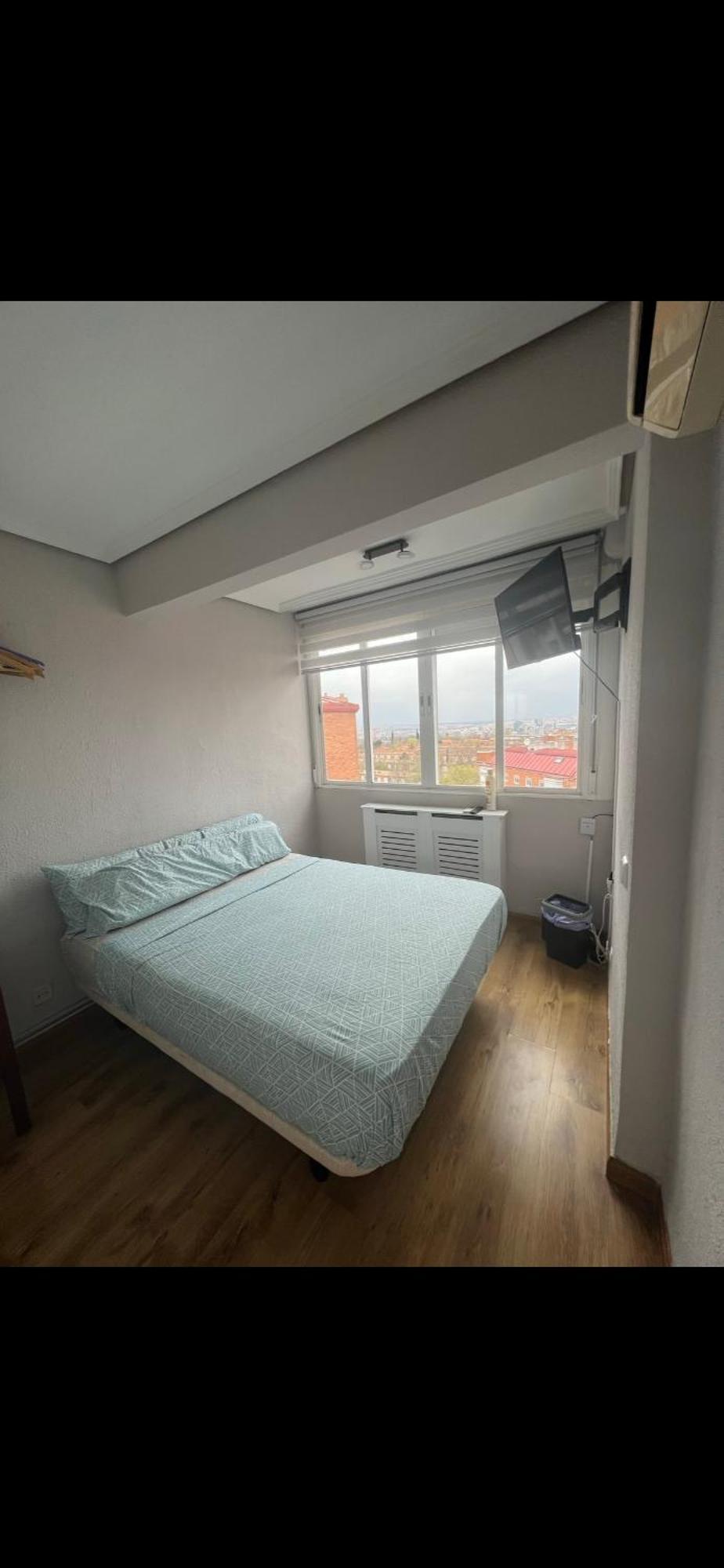 Bed Vallecas Hotel มาดริด ภายนอก รูปภาพ