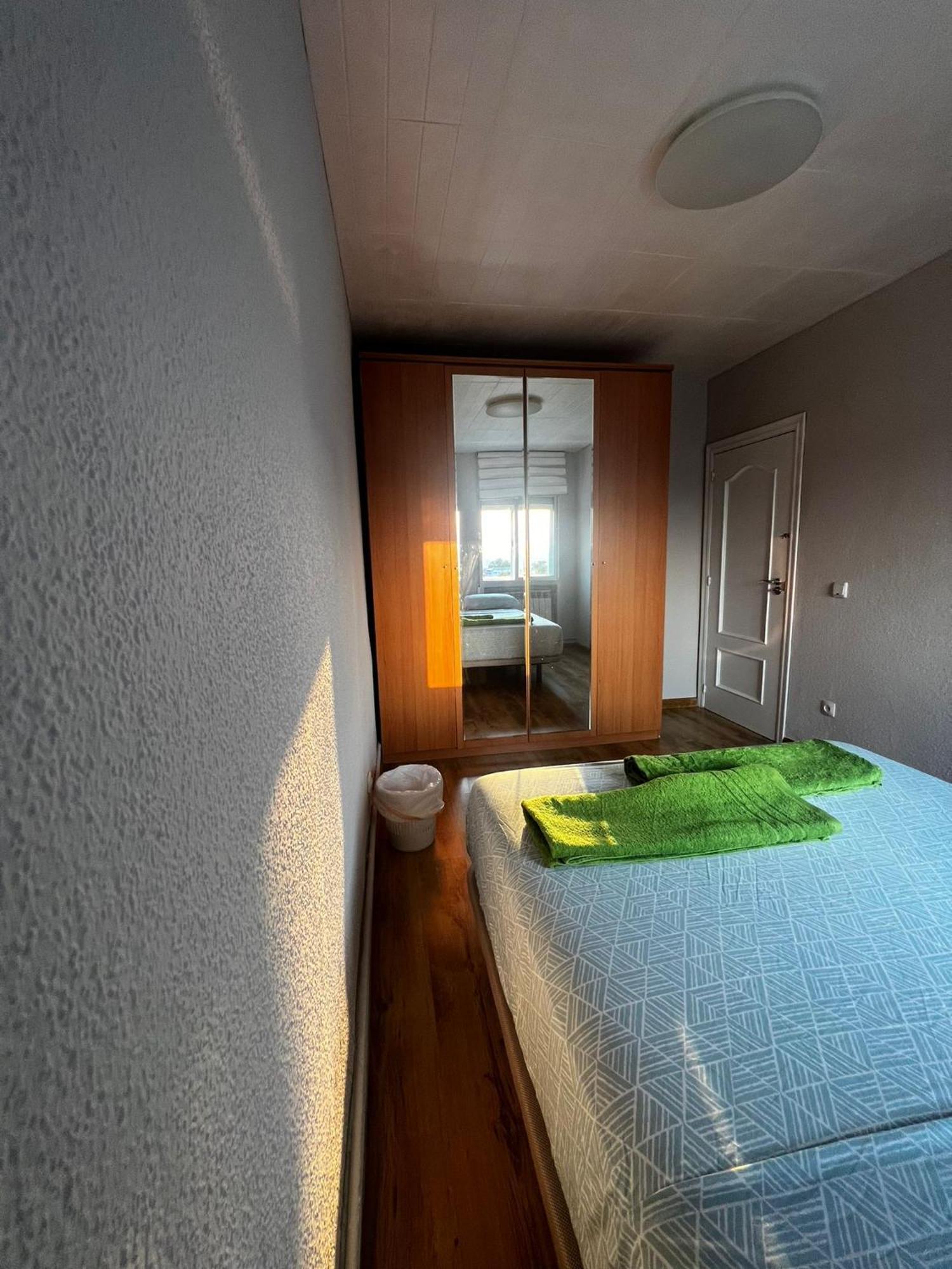 Bed Vallecas Hotel มาดริด ภายนอก รูปภาพ