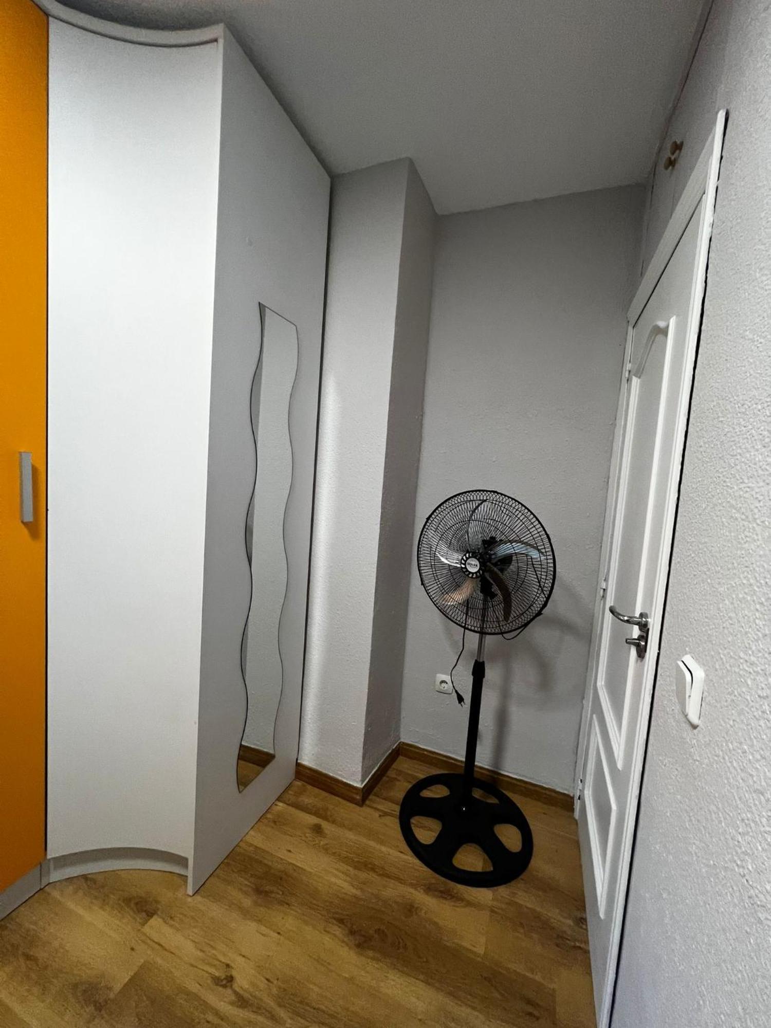 Bed Vallecas Hotel มาดริด ภายนอก รูปภาพ